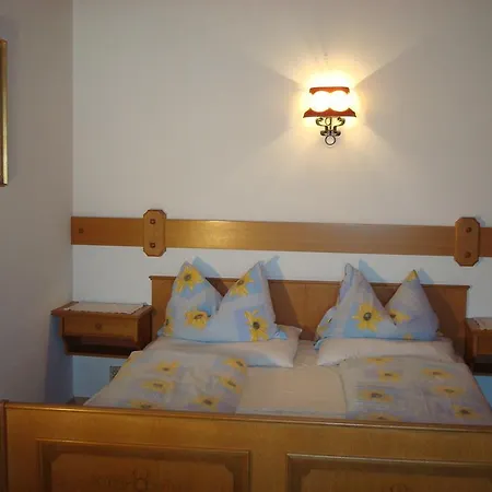 Gaestehaus-pension Bendler بيت ضيافة بوخن