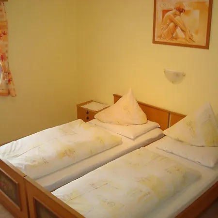 Gaestehaus-pension Bendler بوخن