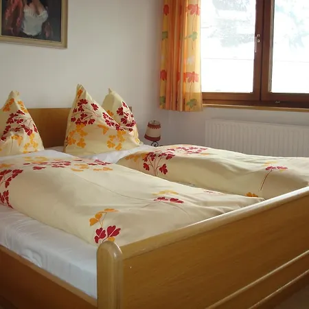 Gaestehaus-pension Bendler بيت ضيافة بوخن
